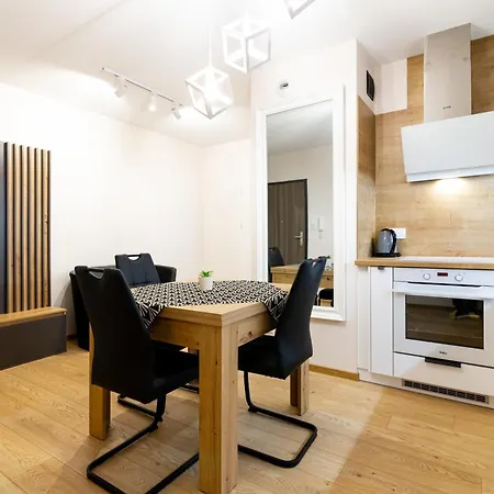 Apartament Z Dwoma Sypialniami I Z Miejscem Postojowym Białystok Zewnętrze zdjęcie
