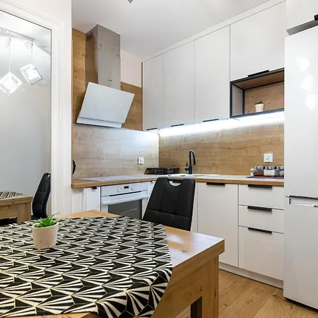 Apartament Z Dwoma Sypialniami I Z Miejscem Postojowym Białystok Zewnętrze zdjęcie